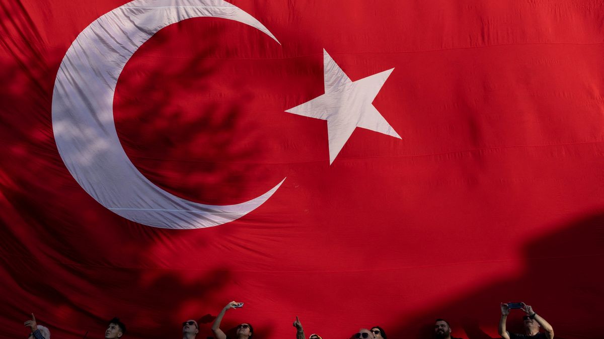 Inflace v Turecku klesla. O desetinu bodu na 61,4 procenta